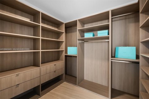 Купить кондоминиум в Майами, Флорида 4 спальни, 307.69м2, № 2179021 - фото 24