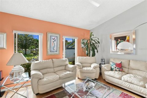 Villa ou maison à vendre à Palm Harbor, Floride: 4 chambres, 158.96 m2 № 2419182 - photo 6