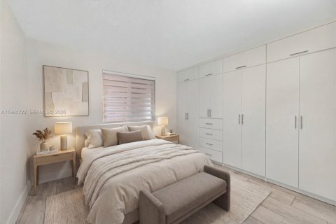 Купить таунхаус в Майами, Флорида 2 спальни, № 2047129 - фото 13