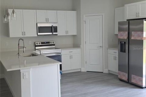 House in Ocala, Florida 4 bedrooms, 171.87 sq.m. № 2199124 - photo 10