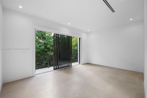 Touwnhouse à vendre à Miami, Floride: 4 chambres, 225.2 m2 № 1945496 - photo 20