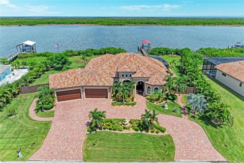 Casa en Port Charlotte, Florida 3 dormitorios, 274.34 m2 № 2371613