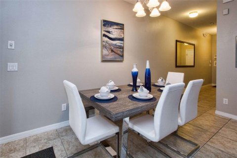 Townhouse in Kissimmee, Florida 4 bedrooms, 175.03 sq.m. № 1619107 - photo 8