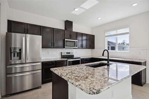 House in COVES OF ESTERO BAY in Fort Myers, Florida 5 bedrooms, 280.19 sq.m. № 1090019 - photo 8