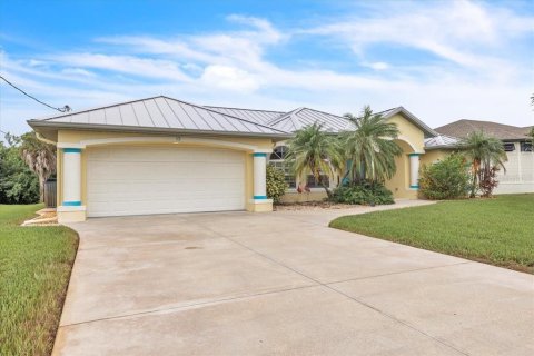 Villa ou maison à vendre à Rotonda, Floride: 3 chambres, 209.87 m2 № 2408968 - photo 5