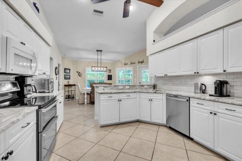 Villa ou maison à vendre à Rotonda, Floride: 3 chambres, 209.87 m2 № 2408968 - photo 28