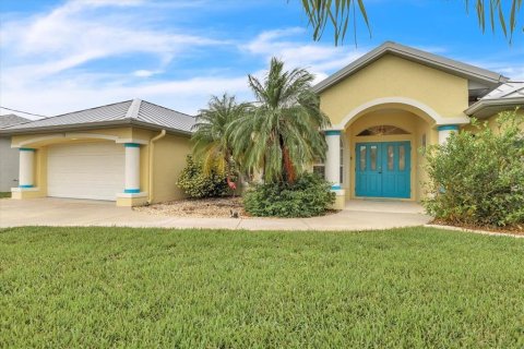 Villa ou maison à vendre à Rotonda, Floride: 3 chambres, 209.87 m2 № 2408968 - photo 8