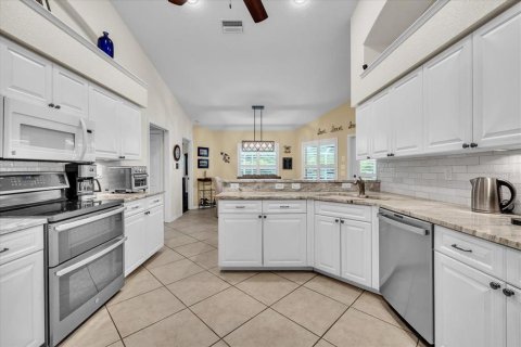 Villa ou maison à vendre à Rotonda, Floride: 3 chambres, 209.87 m2 № 2408968 - photo 25