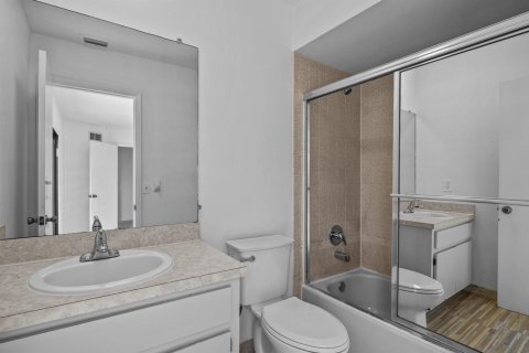 Adosado en alquiler en Lake Worth, Florida, 2 dormitorios, 130.53 m2 № 2086300 - foto 13