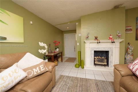 Casa en venta en Miami, Florida, 3 dormitorios, 151.8 m2 № 1821941 - foto 20
