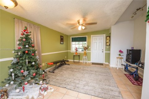 Casa en venta en Miami, Florida, 3 dormitorios, 151.8 m2 № 1821941 - foto 6