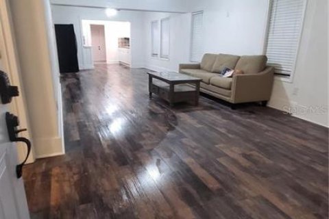 Casa en venta en Saint Petersburg, Florida, 3 dormitorios, 131.92 m2 № 2416887 - foto 2