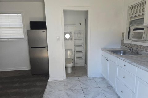 Casa en venta en Saint Petersburg, Florida, 3 dormitorios, 131.92 m2 № 2416887 - foto 29