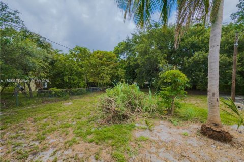 Appartement à louer à North Miami, Floride: 2 chambres, 140.1 m2 № 1850608 - photo 11