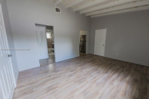 Appartement à louer à North Miami, Floride: 2 chambres, 140.1 m2 № 1850608 - photo 7
