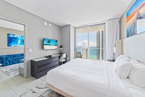 Снять в аренду кондоминиум в Холливуд, Флорида 2 спальни, 96.99м2, № 1958869 - фото 16