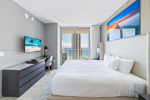 Снять в аренду кондоминиум в Холливуд, Флорида 2 спальни, 96.99м2, № 1958869 - фото 15