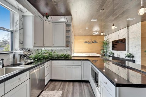 Villa ou maison à vendre à Tampa, Floride: 3 chambres, 159.14 m2 № 1545038 - photo 24