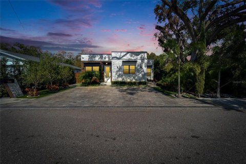 Villa ou maison à vendre à Tampa, Floride: 3 chambres, 159.14 m2 № 1545038 - photo 2