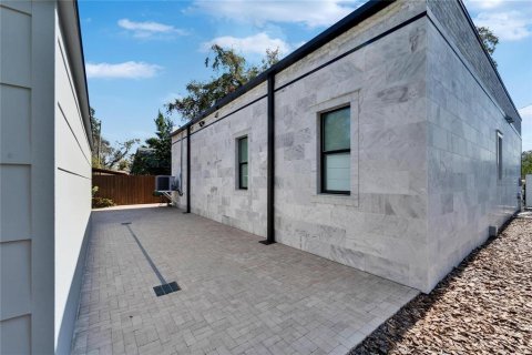 Villa ou maison à vendre à Tampa, Floride: 3 chambres, 159.14 m2 № 1545038 - photo 13