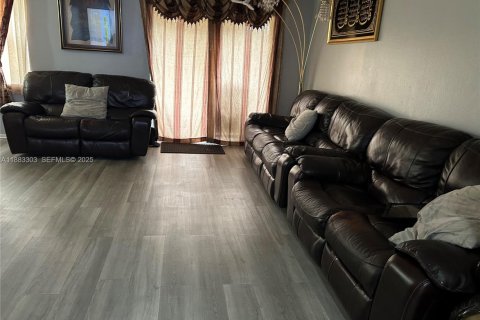 Купить кондоминиум в Хайалиа, Флорида 2 спальни, 127.83м2, № 1982017 - фото 1