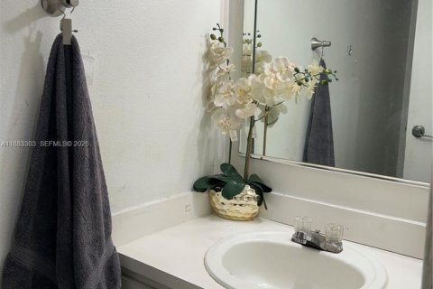 Купить кондоминиум в Хайалиа, Флорида 2 спальни, 127.83м2, № 1982017 - фото 6