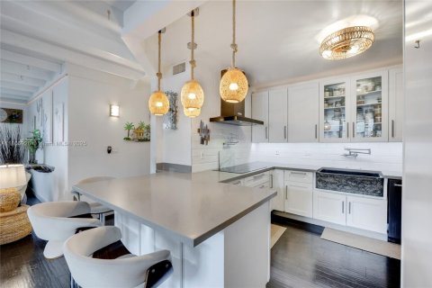 Купить кондоминиум в Холливуд, Флорида 2 спальни, 140.84м2, № 1752577 - фото 1