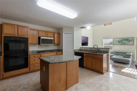 House in Leesburg, Florida 4 bedrooms, 280.75 sq.m. № 1639804 - photo 9