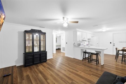Appartement à louer à Tampa, Floride: 2 chambres, 77.29 m2 № 2134176 - photo 6