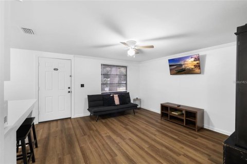 Appartement à louer à Tampa, Floride: 2 chambres, 77.29 m2 № 2134176 - photo 5