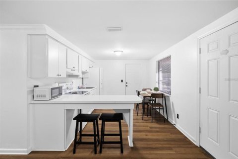 Appartement à louer à Tampa, Floride: 2 chambres, 77.29 m2 № 2134176 - photo 8