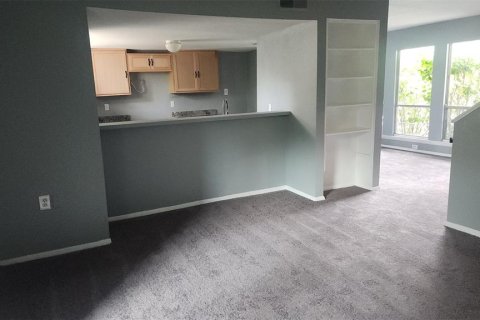 Townhouse in Orlando, Florida 2 bedrooms, 112.5 sq.m. № 2239227 - photo 3