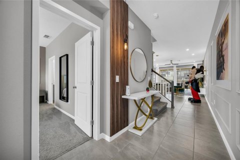 Adosado en venta en Kissimmee, Florida, 6 dormitorios, 215.63 m2 № 2103826 - foto 2