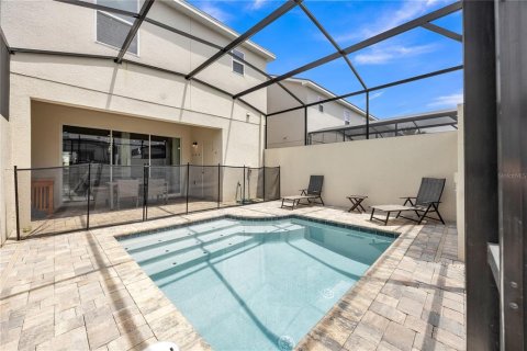 Adosado en venta en Kissimmee, Florida, 6 dormitorios, 215.63 m2 № 2103826 - foto 4