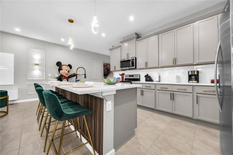 Adosado en venta en Kissimmee, Florida, 6 dormitorios, 215.63 m2 № 2103826 - foto 16