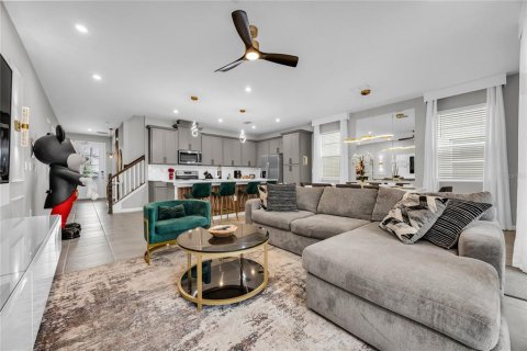 Adosado en venta en Kissimmee, Florida, 6 dormitorios, 215.63 m2 № 2103826 - foto 19