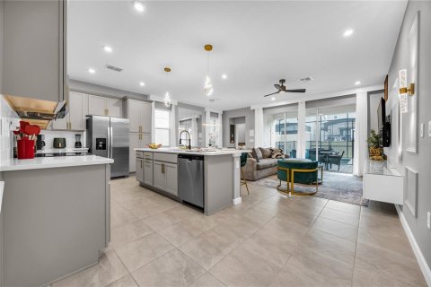 Adosado en venta en Kissimmee, Florida, 6 dormitorios, 215.63 m2 № 2103826 - foto 25