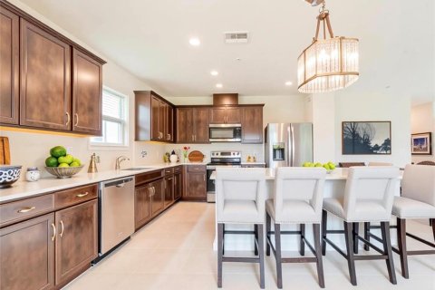 Villa ou maison à louer à Wesley Chapel, Floride: 4 chambres, 204.66 m2 № 2425759 - photo 5