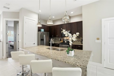 Adosado en venta en Kissimmee, Florida, 4 dormitorios, 167.6 m2 № 2143911 - foto 5