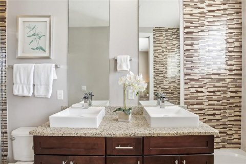 Adosado en venta en Kissimmee, Florida, 4 dormitorios, 167.6 m2 № 2143911 - foto 16