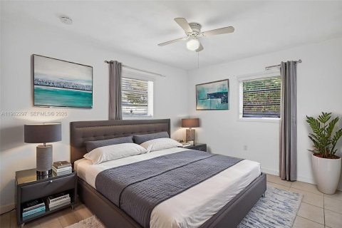 Снять в аренду виллу или дом в Майами, Флорида 3 спальни, 111.48м2, № 2027820 - фото 9