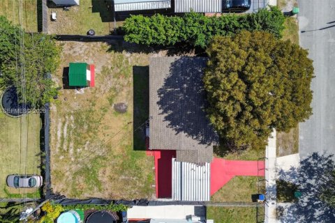 Снять в аренду виллу или дом в Майами, Флорида 3 спальни, 111.48м2, № 2027820 - фото 21