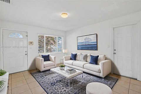 Снять в аренду виллу или дом в Майами, Флорида 3 спальни, 111.48м2, № 2027820 - фото 27