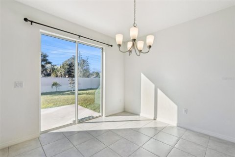 Villa ou maison à vendre à Sanford, Floride: 4 chambres, 220.64 m2 № 2433167 - photo 8