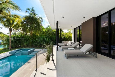Villa ou maison à vendre à North Miami, Floride: 6 chambres № 1698330 - photo 30