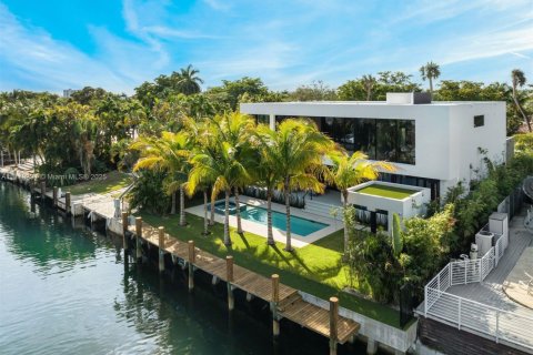 Villa ou maison à vendre à North Miami, Floride: 6 chambres № 1698330 - photo 7