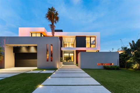 Villa ou maison à vendre à North Miami, Floride: 6 chambres № 1698330 - photo 5