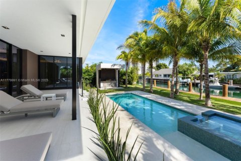 Villa ou maison à vendre à North Miami, Floride: 6 chambres № 1698330 - photo 26