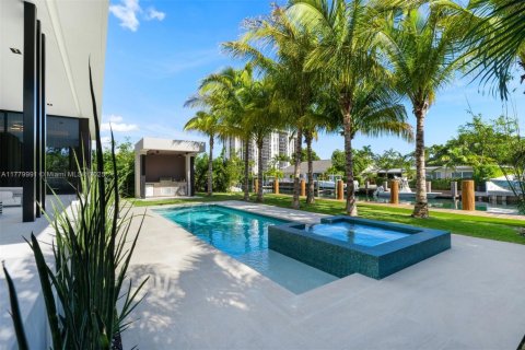 Villa ou maison à vendre à North Miami, Floride: 6 chambres № 1698330 - photo 27