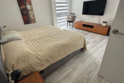 Copropriété à louer à North Miami, Floride: 2 chambres, 99.41 m2 № 2041480 - photo 17